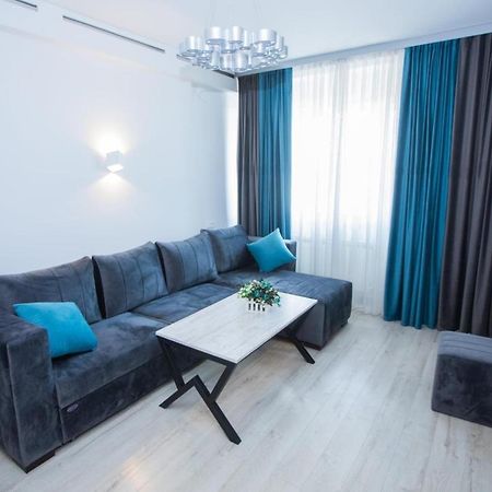 Yereone Hotel Apartment เยเรวาน ภายนอก รูปภาพ