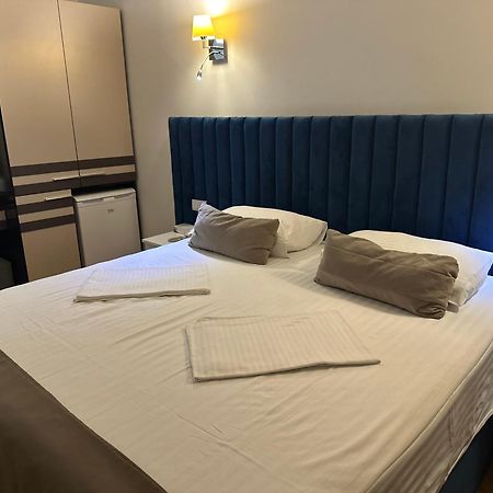 Yereone Hotel Apartment เยเรวาน ภายนอก รูปภาพ