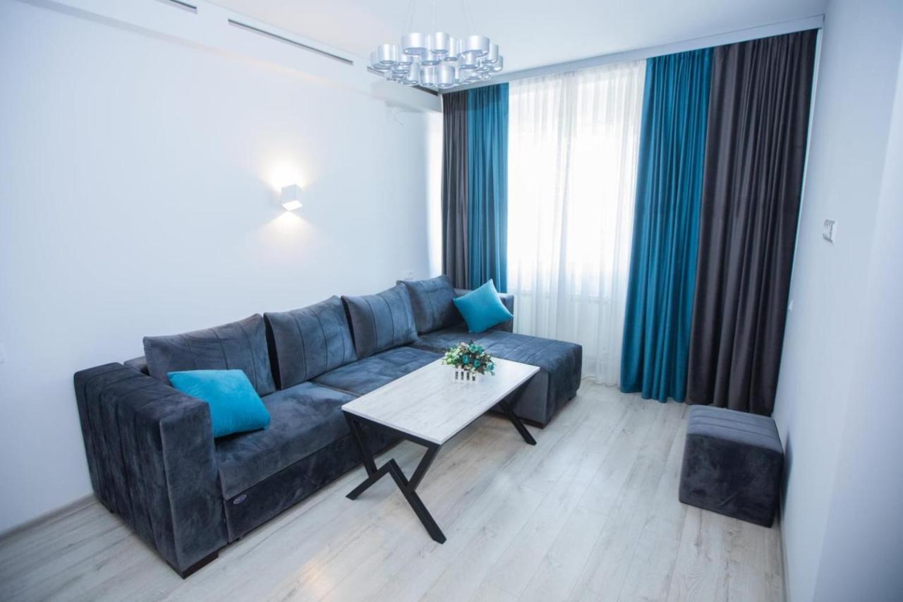 Yereone Hotel Apartment เยเรวาน ภายนอก รูปภาพ