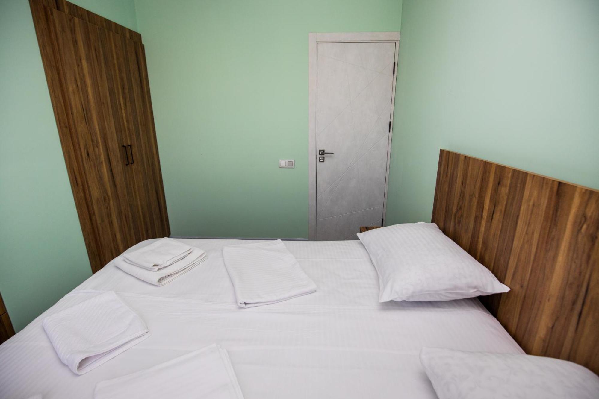 Yereone Hotel Apartment เยเรวาน ภายนอก รูปภาพ