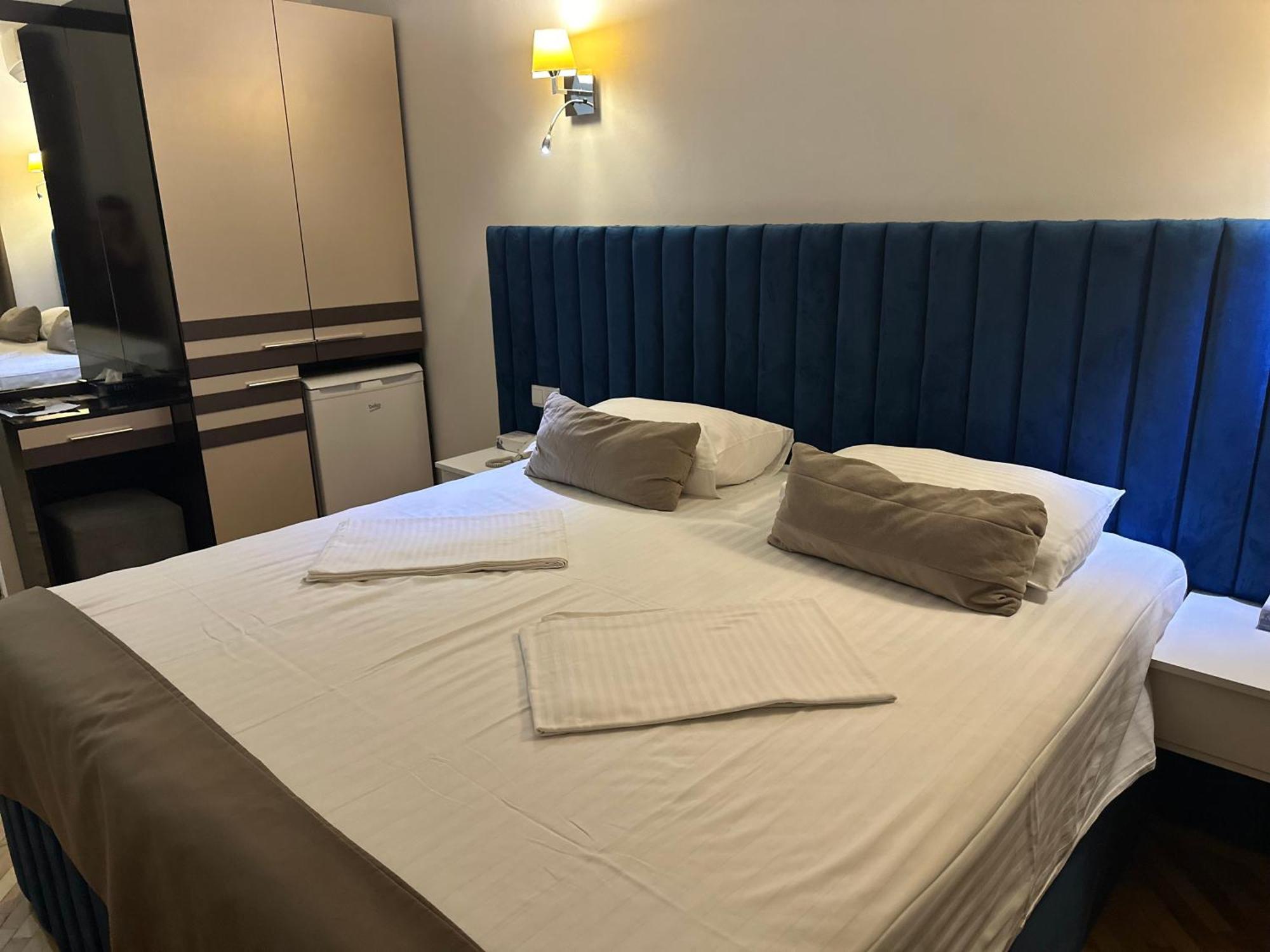 Yereone Hotel Apartment เยเรวาน ภายนอก รูปภาพ