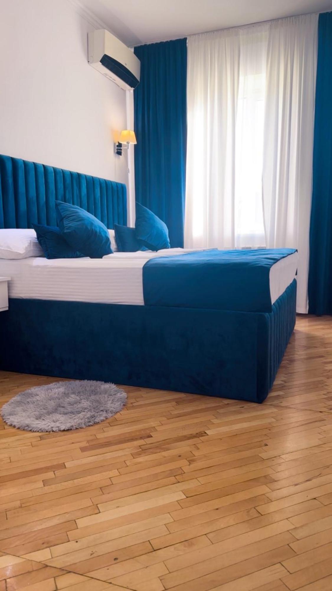 Yereone Hotel Apartment เยเรวาน ภายนอก รูปภาพ
